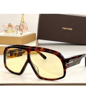 Tom ford shades